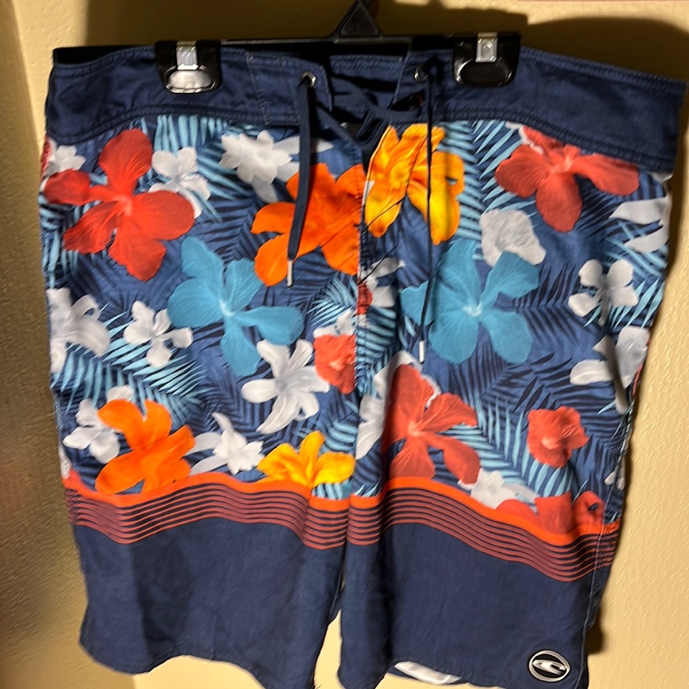 O’Neill Mens Big Flowered Boardshorts Color Blue Size Waist 34” Outseam 20”